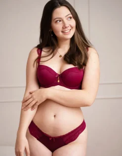 String Clara bordeaux*SugarShape Online