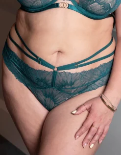 String FemFatale green*SugarShape